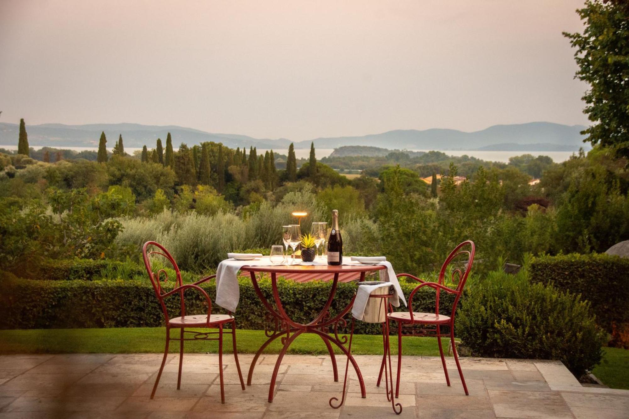 I Capricci Di Merion - Resort & Spa Tuoro sul Trasimeno Luaran gambar