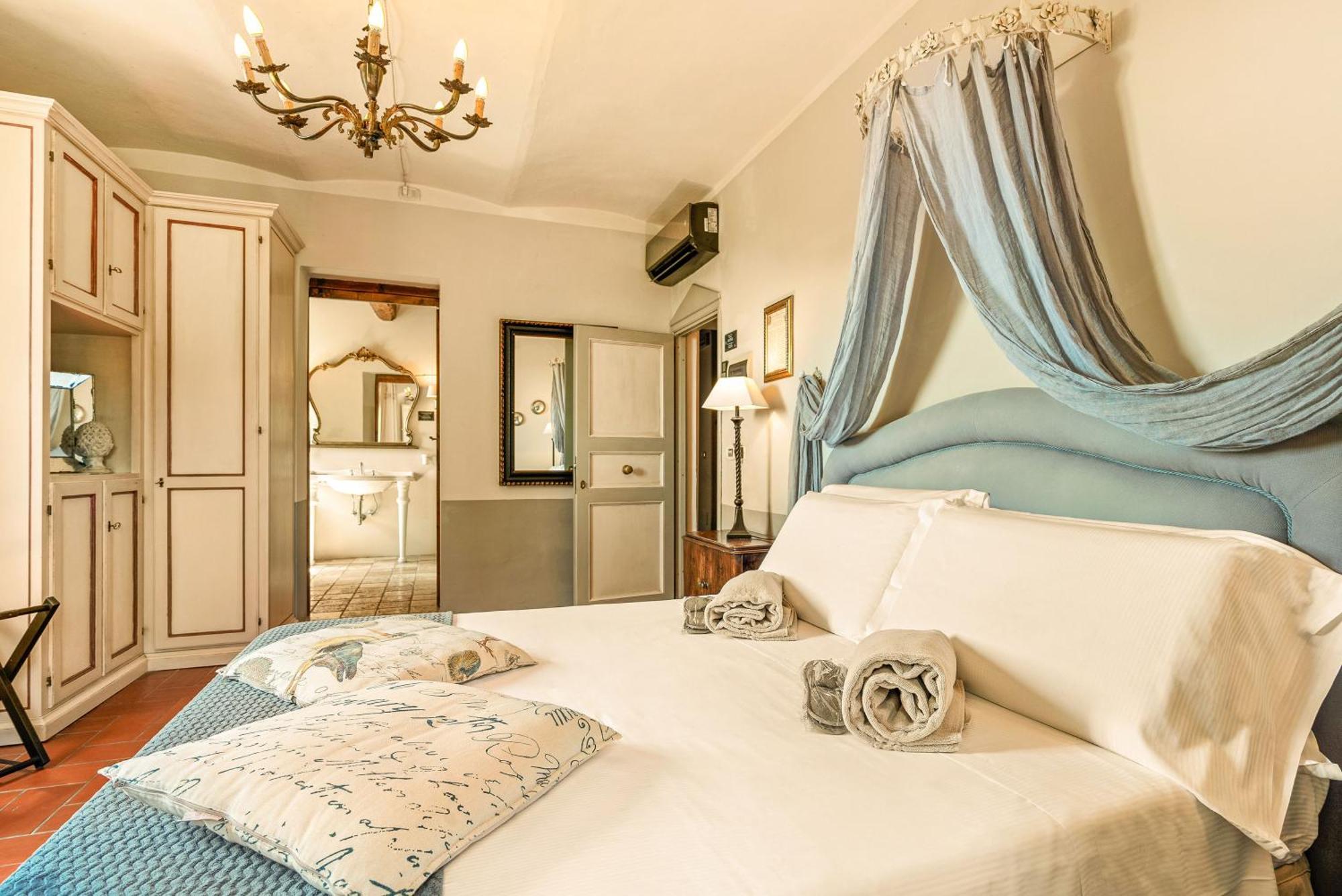 I Capricci Di Merion - Resort & Spa Tuoro sul Trasimeno Bilik gambar